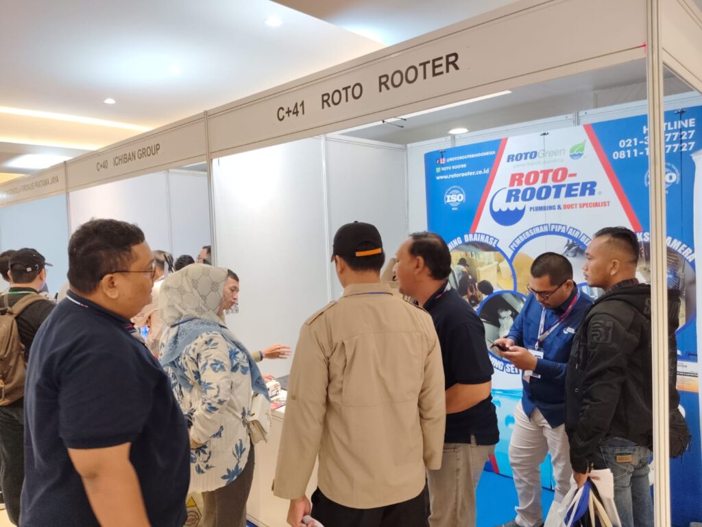 Tim Roto-Rooter memberikan edukasi layanan drain cleaning kepada pengelola gedung 2